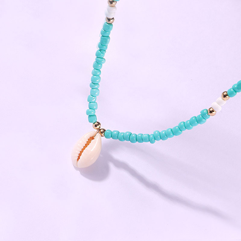 Simple Beaded Shell Pendant Necklace