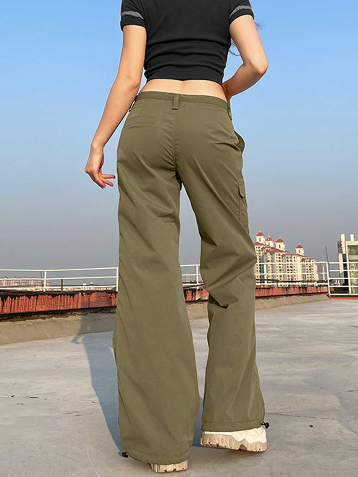 Clamshell Cargo Pants